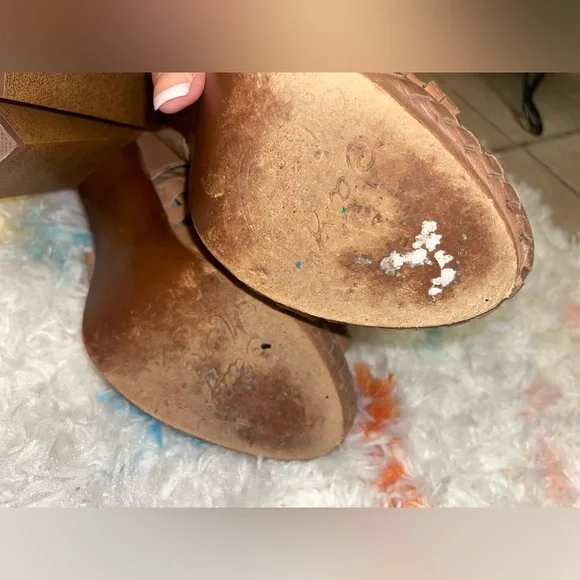 Naughty Monkey Woven Leather Heels - Picture 3 of 9